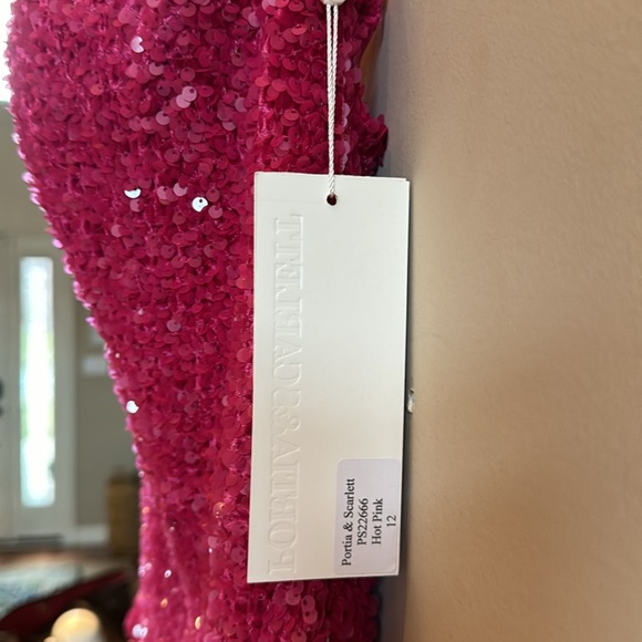 Hot pink sequin one-shoulder gown! - Picture 5 of 7